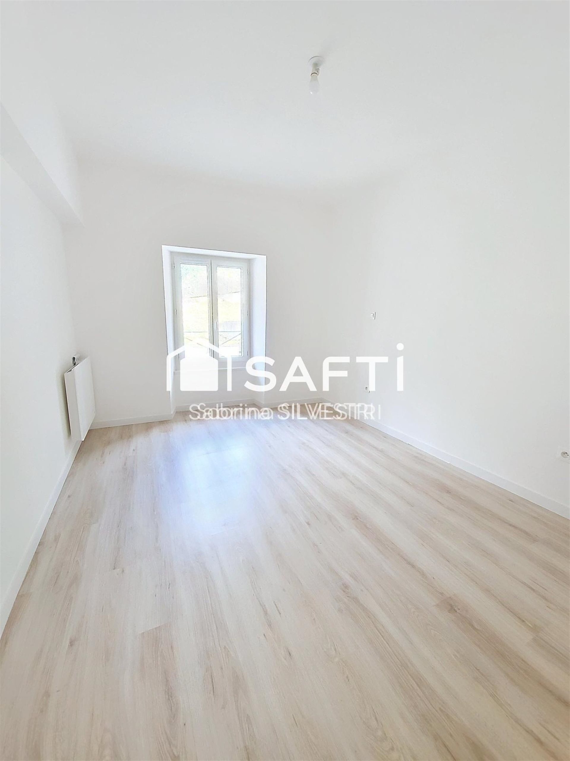 Appartement à louer, 108m², Saint-Geoire-en-Valdaine