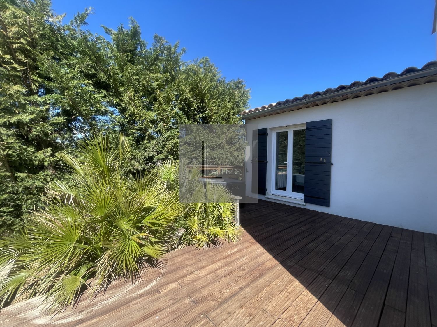 Maison à louer, 120m², Trets