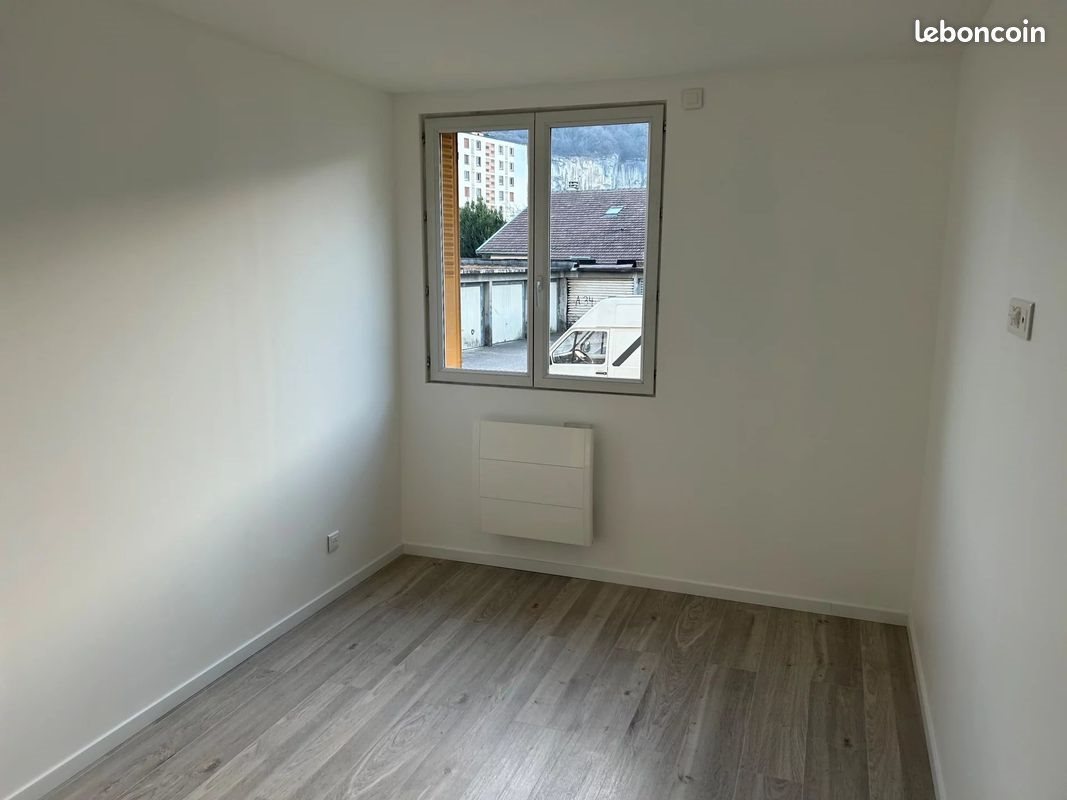 Appartement à louer, 61m², Fontaine