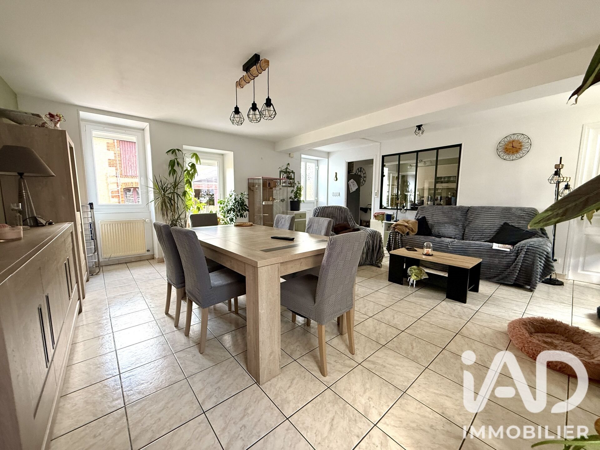 Maison à vendre, 194m², Issy-l'Evêque