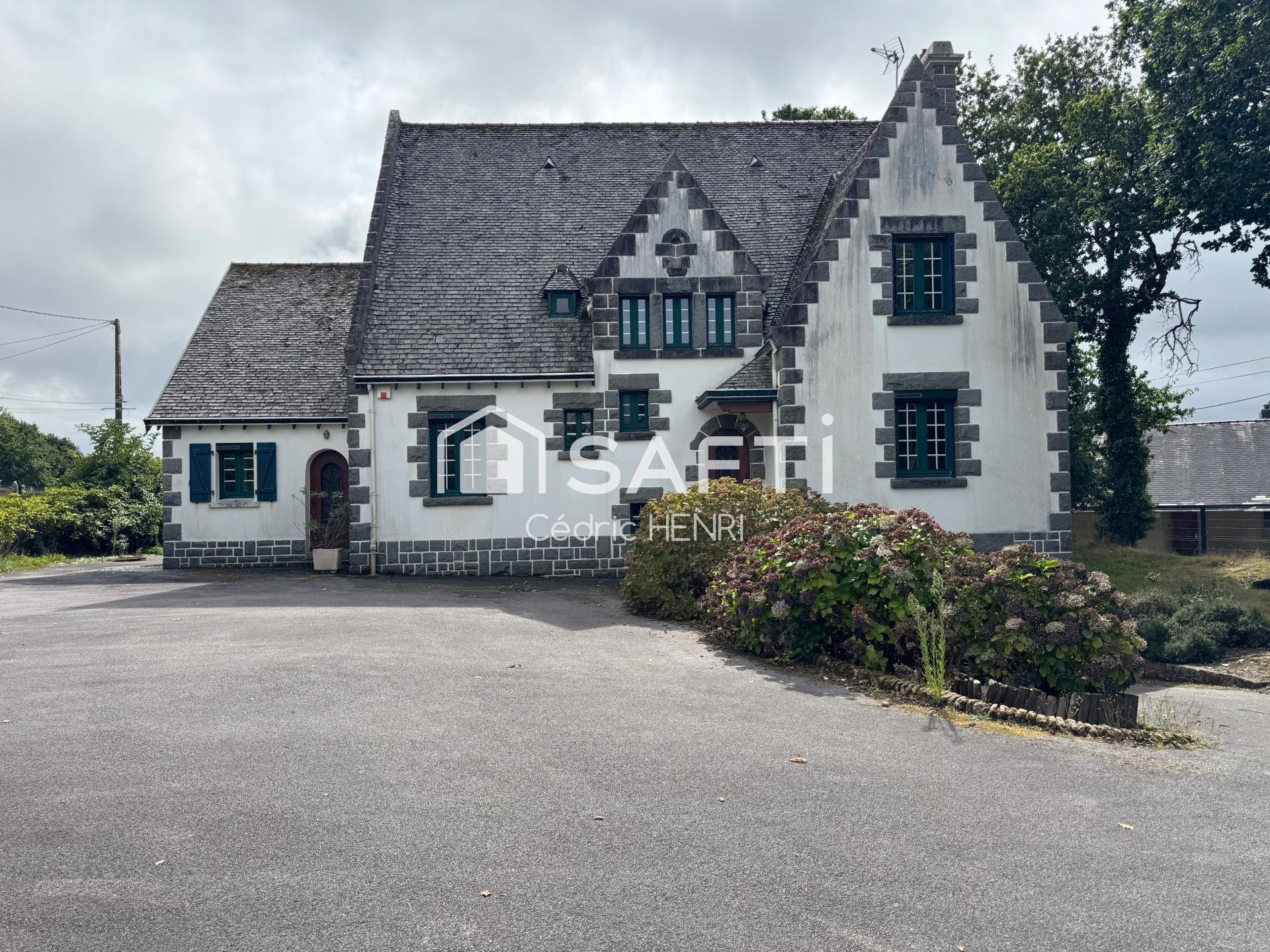 Maison à vendre, 215m², Châteaulin