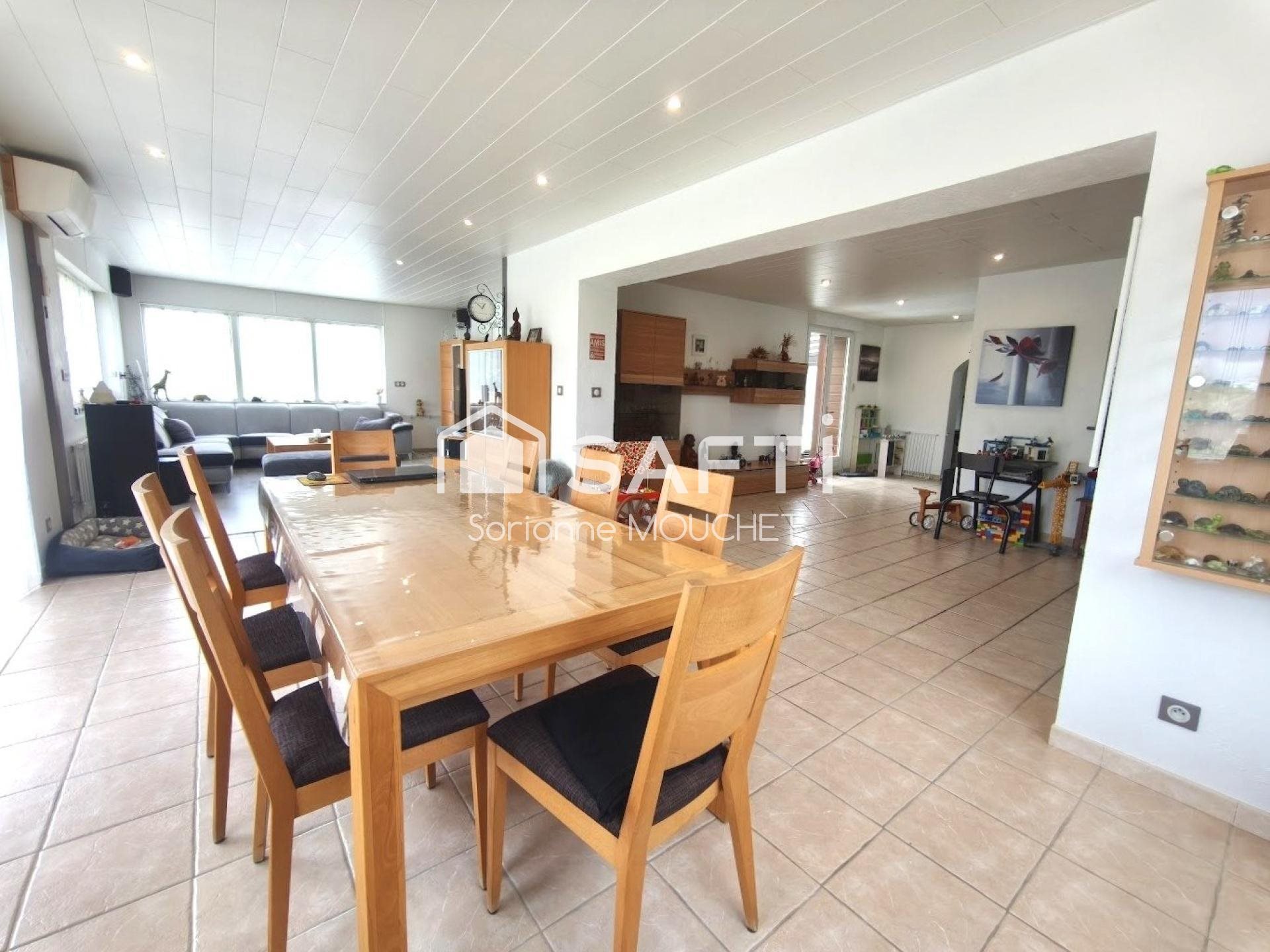 Maison à vendre, 189m², Saint-Dizier-l'Evêque