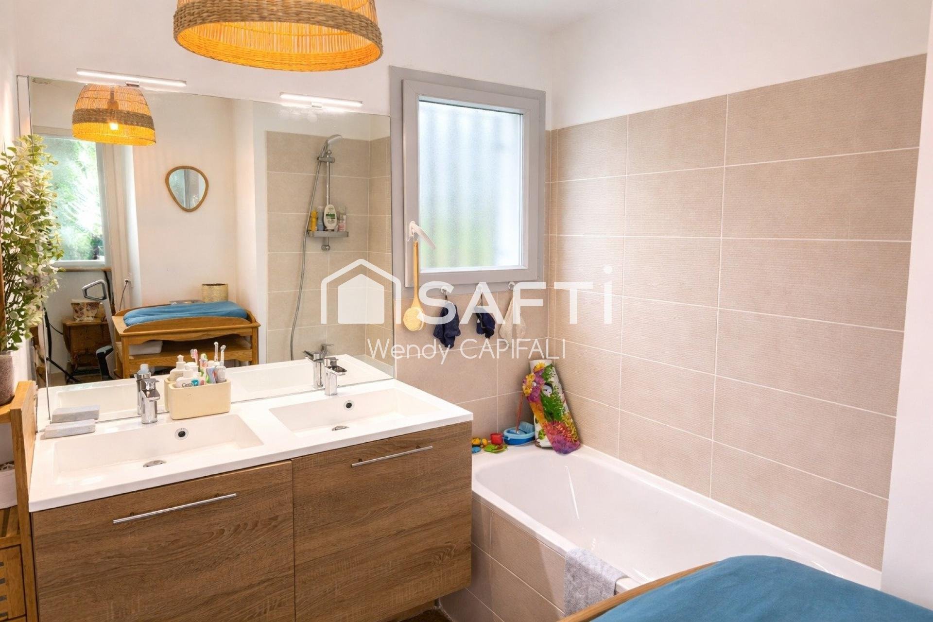 Appartement à vendre, 71m², Hyères