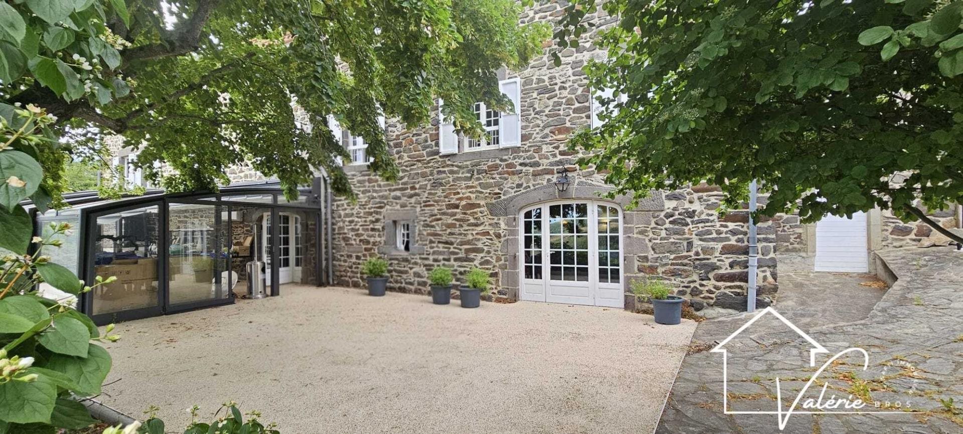 Maison à vendre, 299m², Massiac