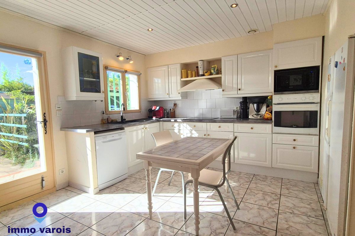 Maison à vendre, 138m², Pignans