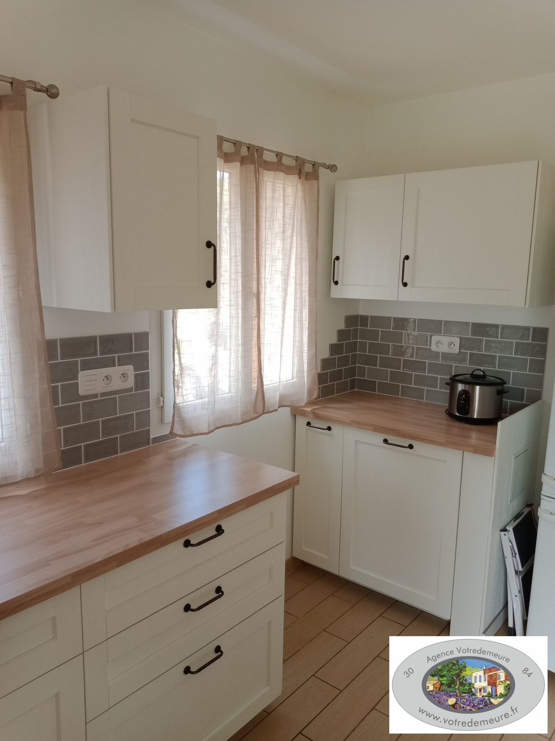 Maison à vendre, 4m², Montclus
