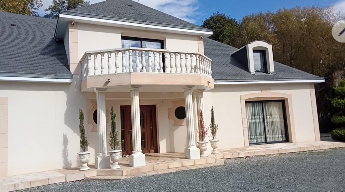 Maison à vendre, 228m², Le Genest-Saint-Isle