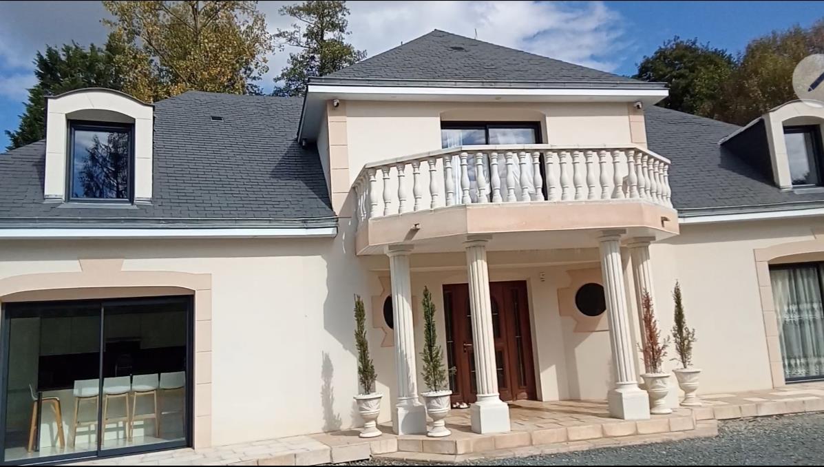 Maison à vendre, 228m², Le Genest-Saint-Isle