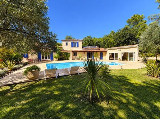 Maison 5 pièces 170 m² · à Vallon-Pont-d'Arc · 170 m² · 598 000 €