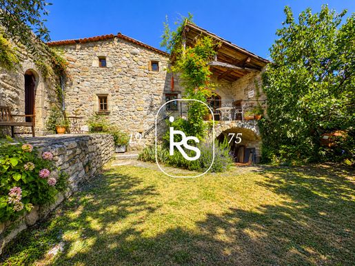 Maison 7 pièces 230 m² · à Rocles · 230 m² · 650 000 €
