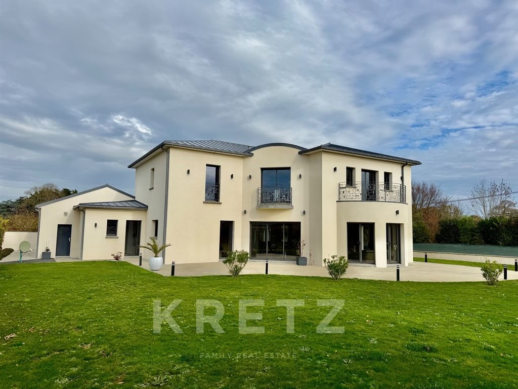 Maison à vendre, 241m², Carolles