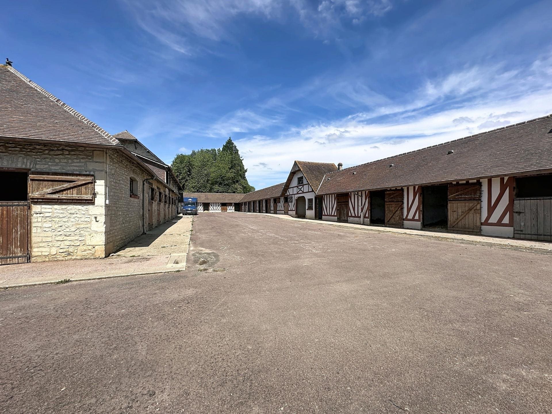 Maison à vendre, 346m², Sévigny