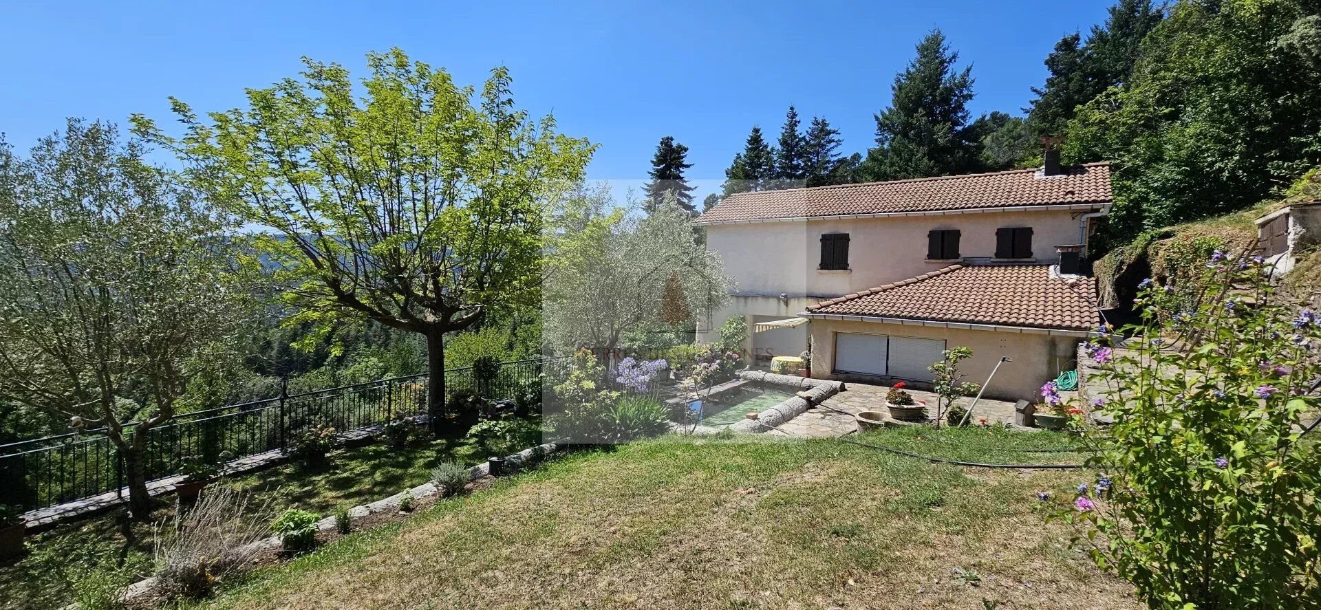 Maison à vendre, 161m², Saint-Michel-de-Dèze