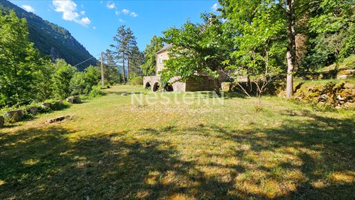 Maison 10 pièces 185 m² · à Gorges du Tarn Causses · 185 m² · 550 000 €