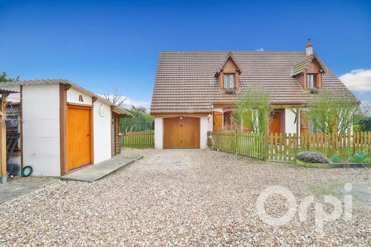 Maison à vendre, 133m², Sainte-Croix-sur-Buchy
