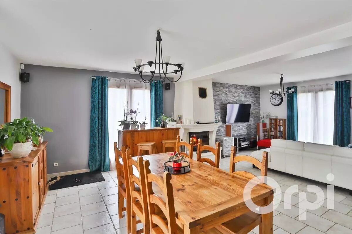 Maison à vendre, 133m², Sainte-Croix-sur-Buchy