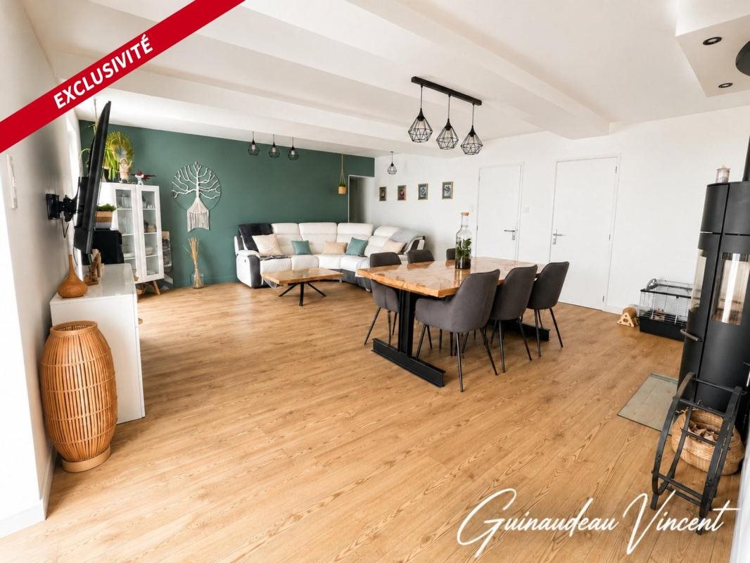 Maison à vendre, 128m², Yzernay