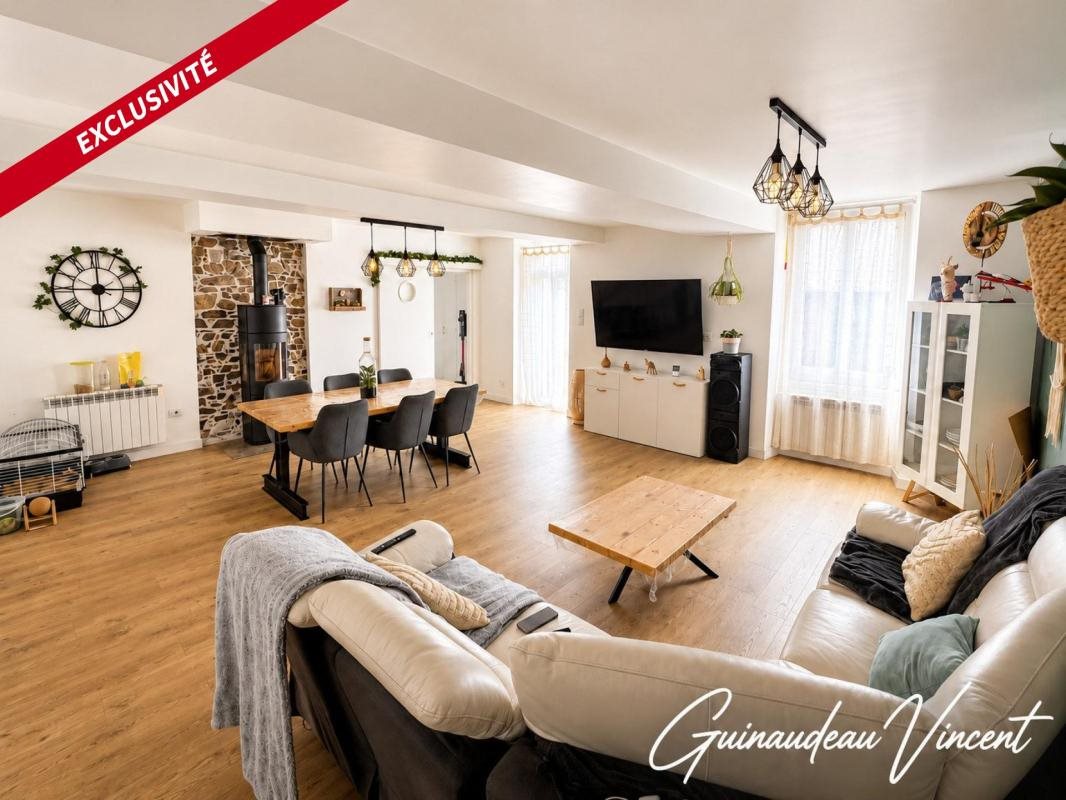 Maison à vendre, 128m², Yzernay