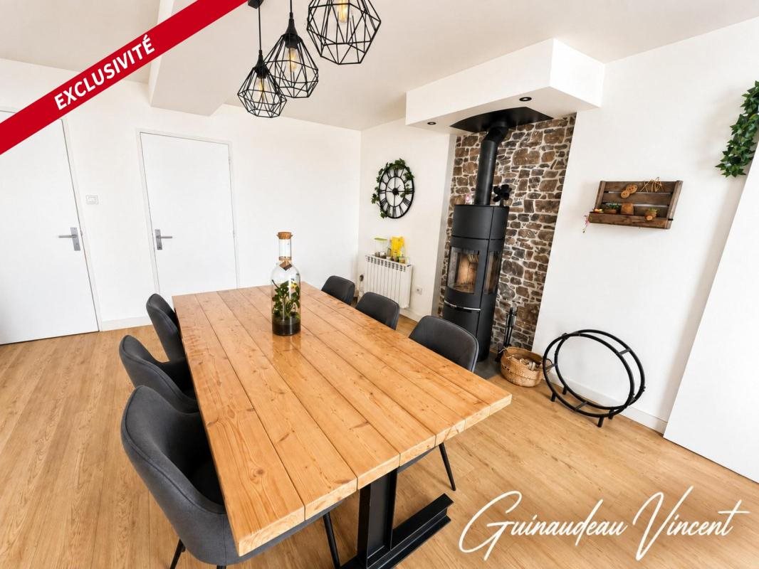 Maison à vendre, 128m², Yzernay