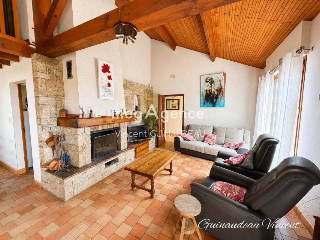 Maison à vendre, 130m², Le Puy-Saint-Bonnet