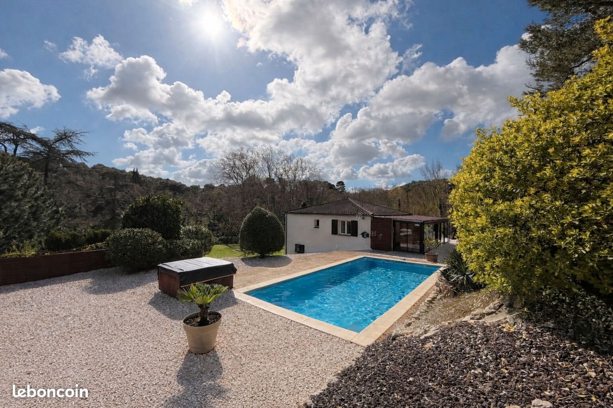 Maison à vendre, 141m², Alairac