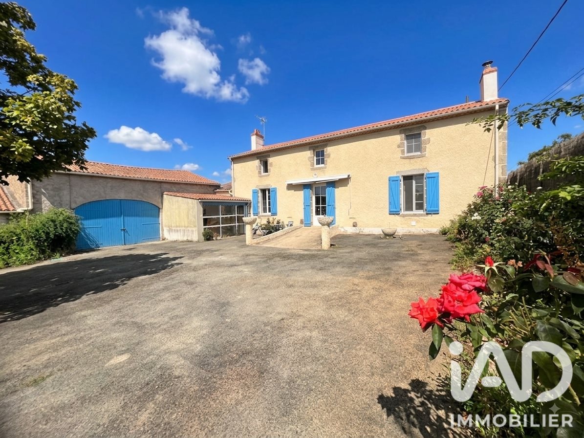 Maison à vendre, 130m², Luché-Thouarsais