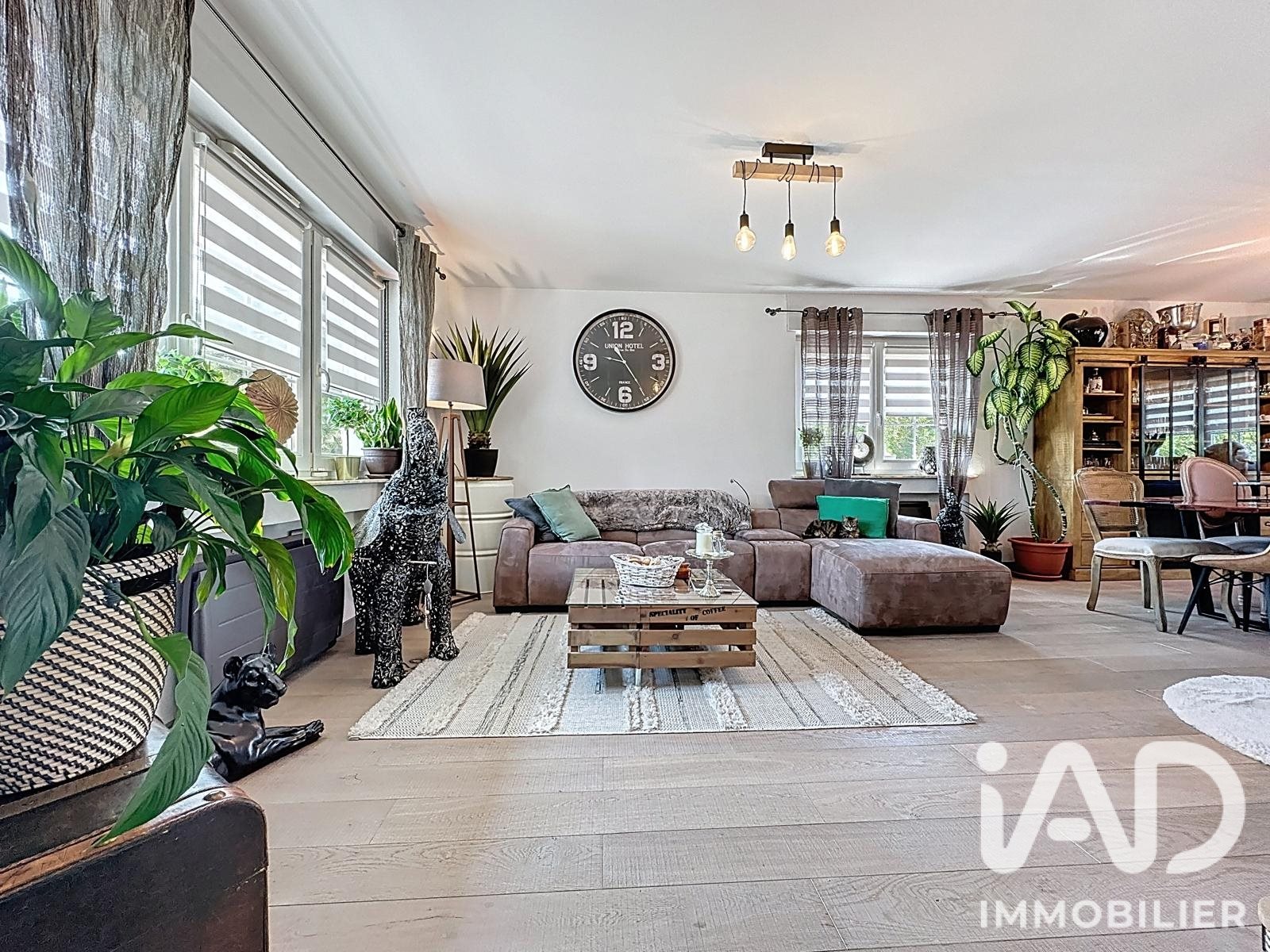 Maison à vendre, 244m², Hambach