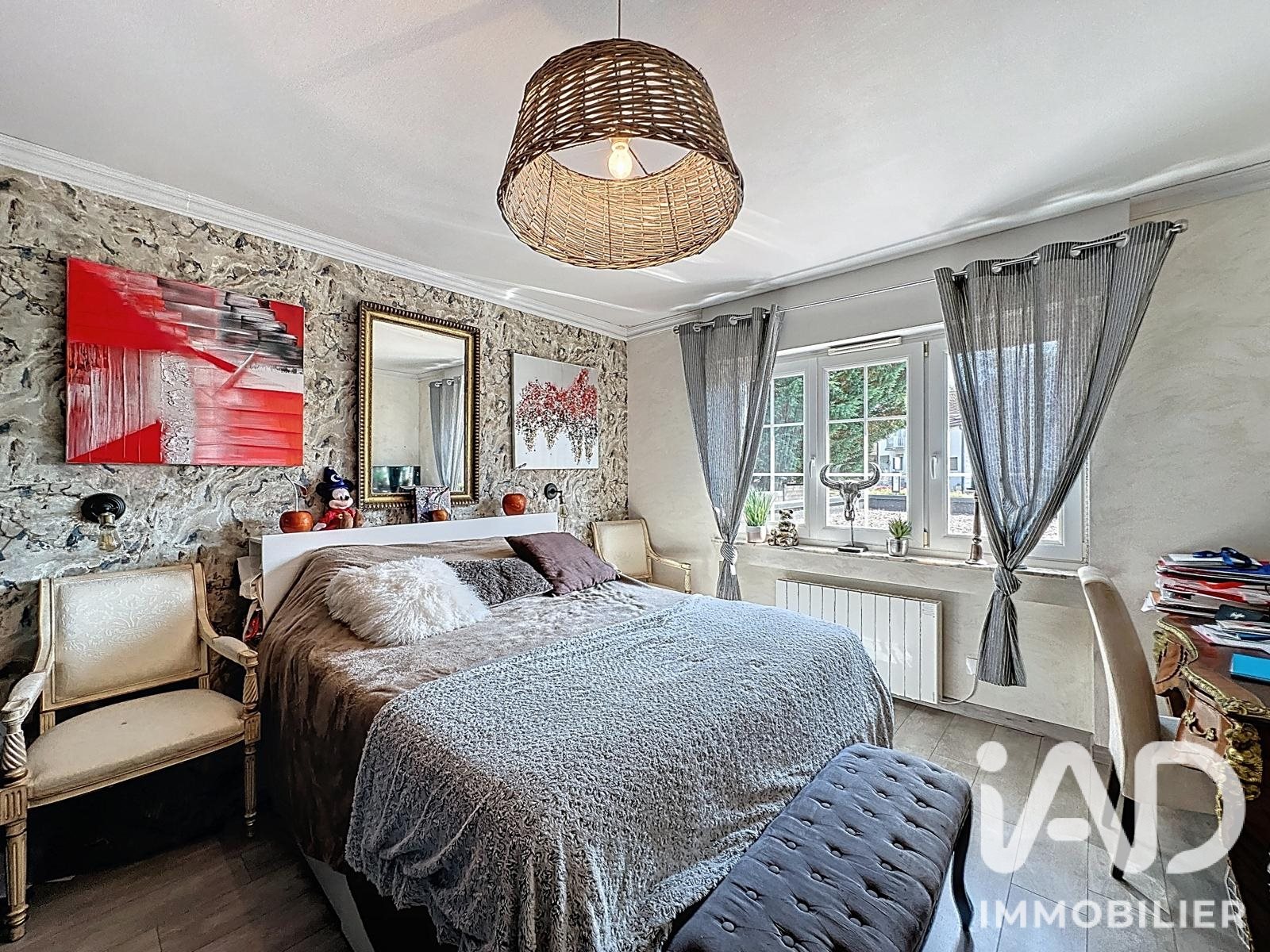 Maison à vendre, 244m², Hambach