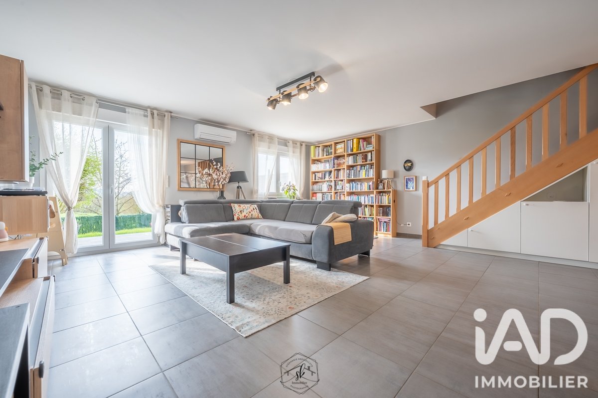 Maison à louer, 110m², Ay-sur-Moselle