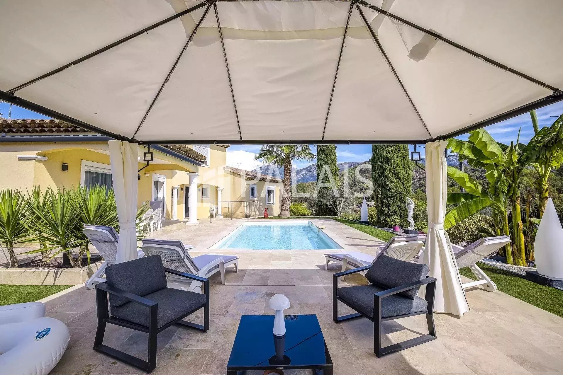 Maison à vendre, 140m², Contes