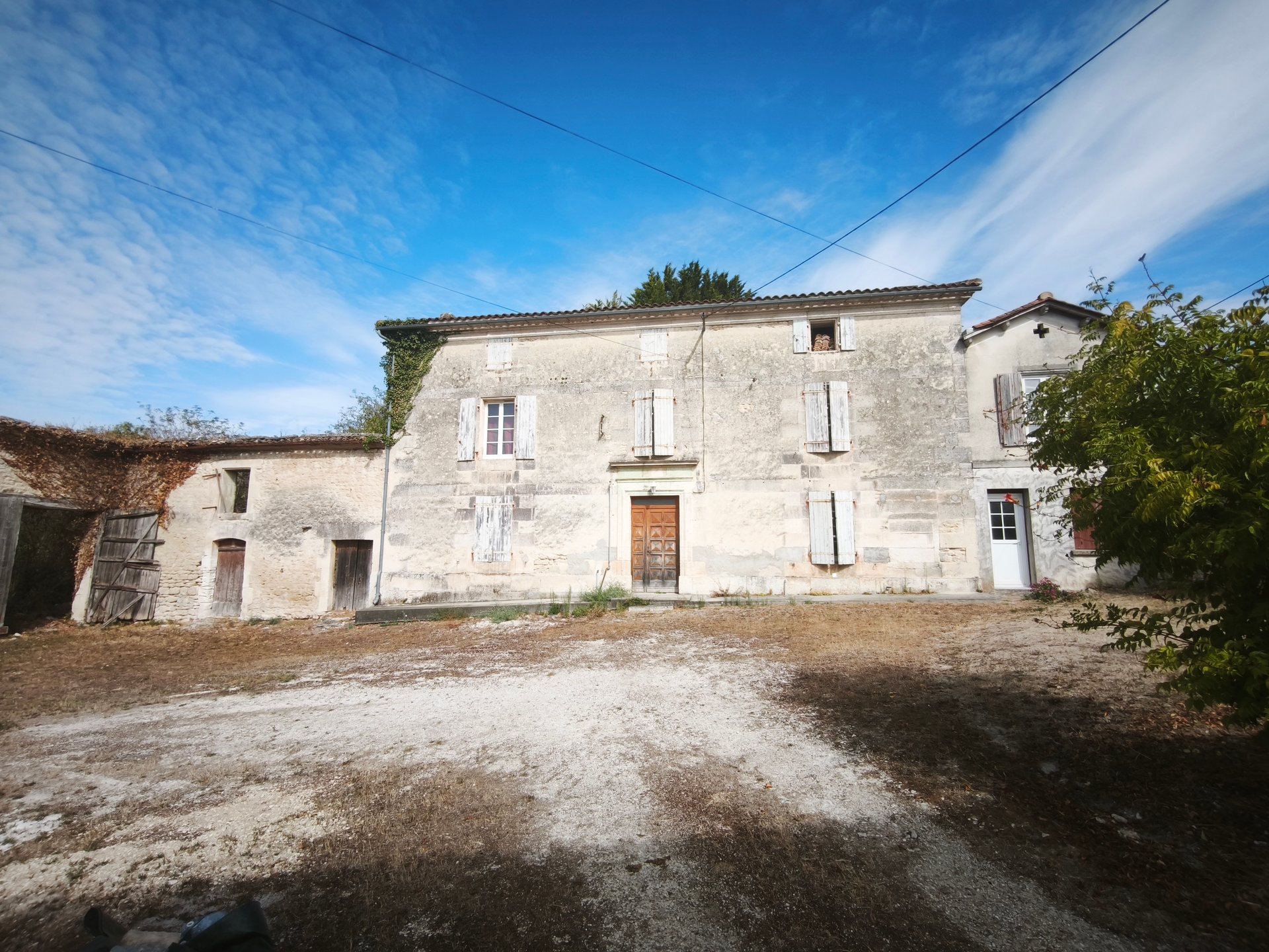 Maison à vendre, 211m², Saint-Genis-d'Hiersac