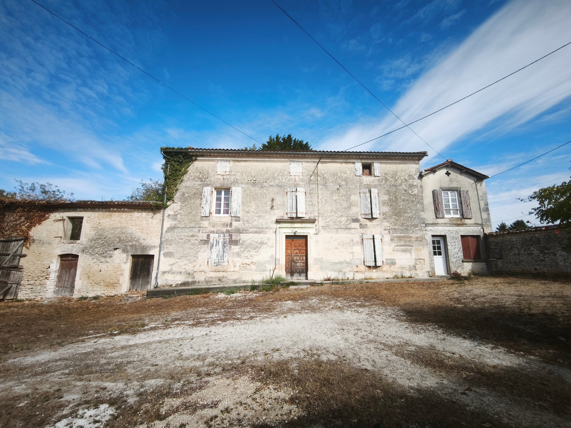 Maison à vendre, 211m², Saint-Genis-d'Hiersac
