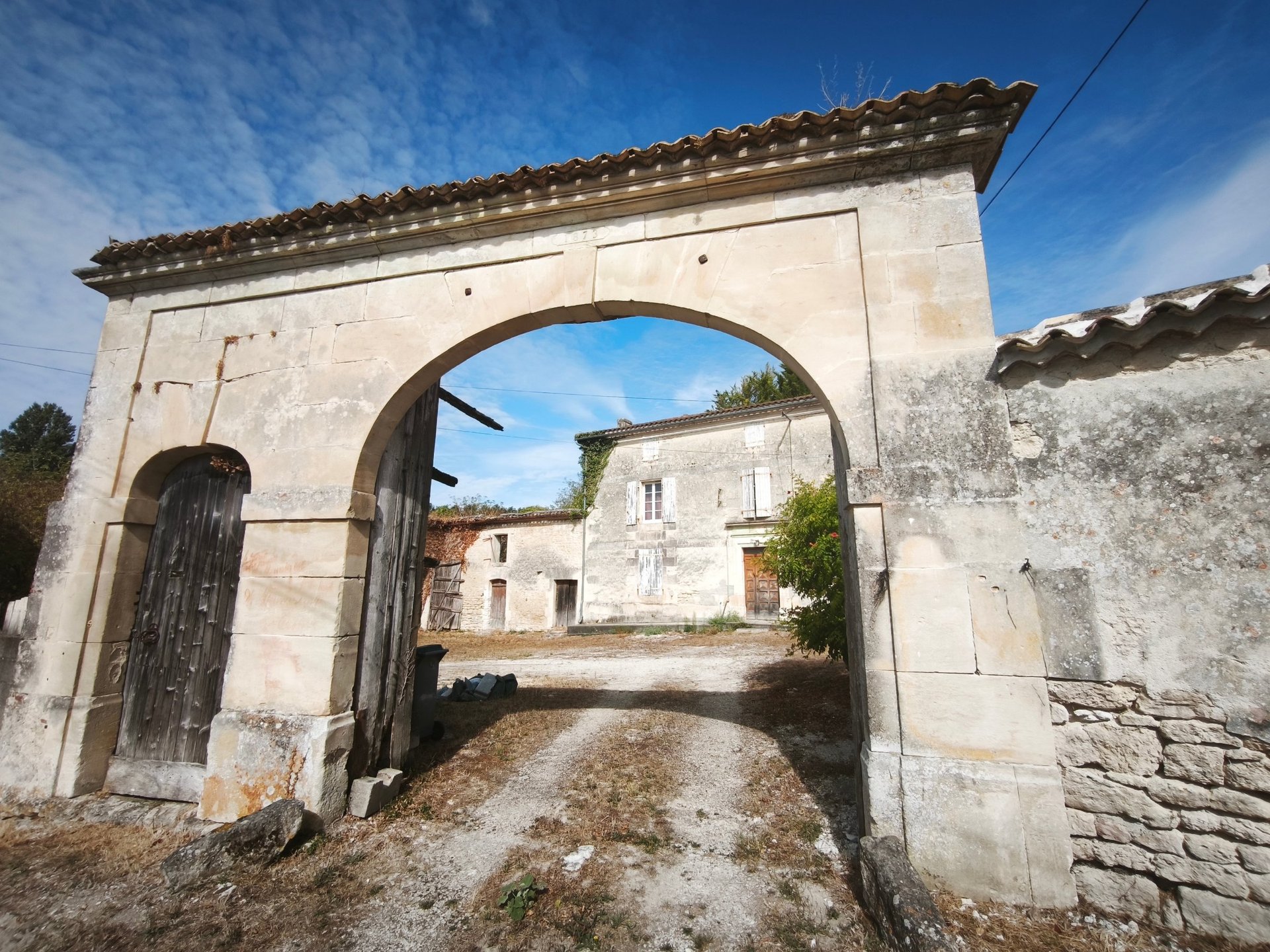 Maison à vendre, 211m², Saint-Genis-d'Hiersac