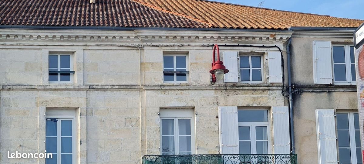 Appartement à louer, 65m², Pont-l'Abbé-d'Arnoult