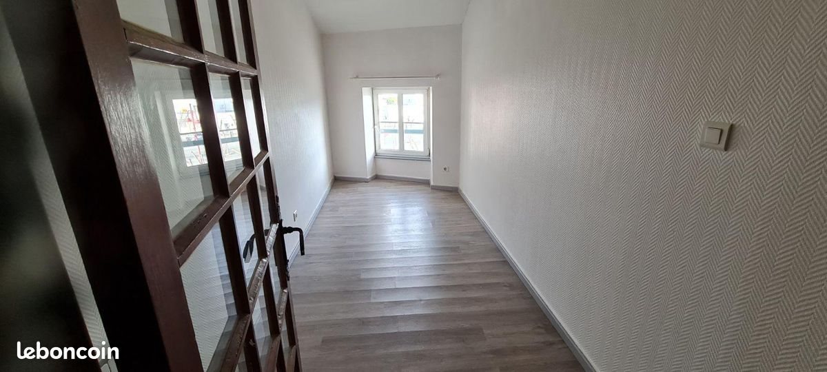 Appartement à louer, 65m², Pont-l'Abbé-d'Arnoult