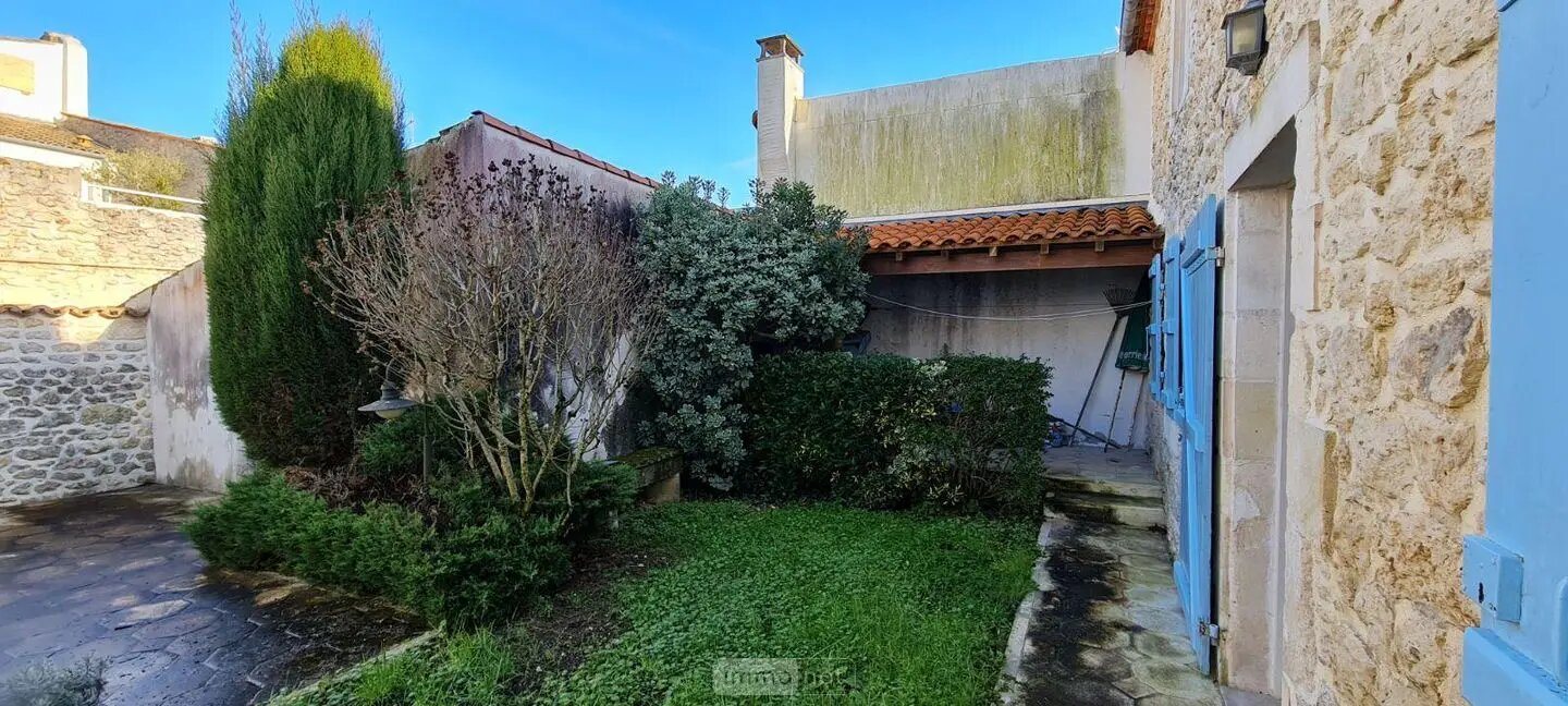 Maison à vendre, 264m², L'Eguille