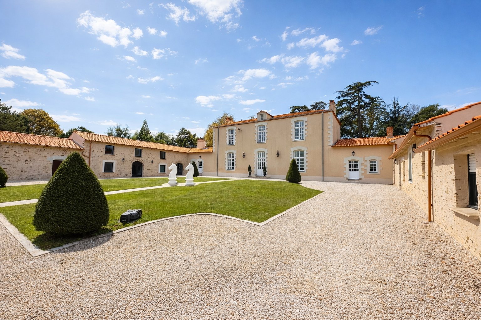 Maison à vendre, 540m², Le Loroux-Bottereau