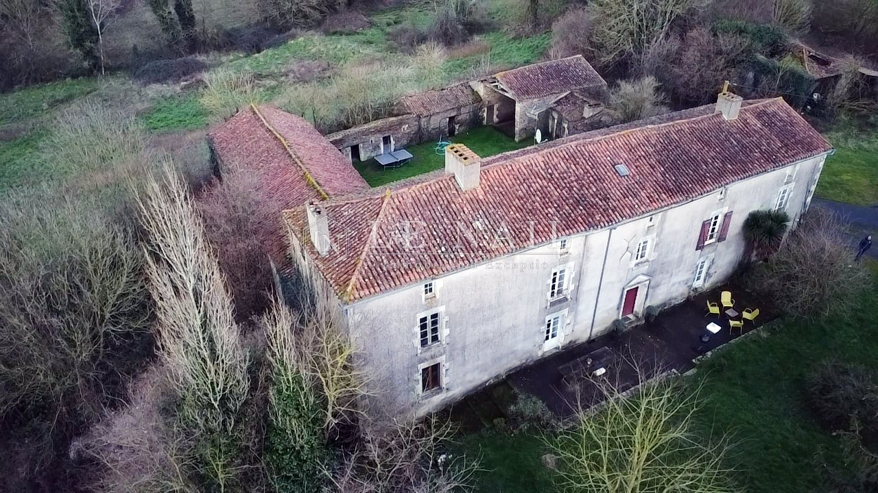 Maison à vendre, 190m², Bazoges-en-Pareds