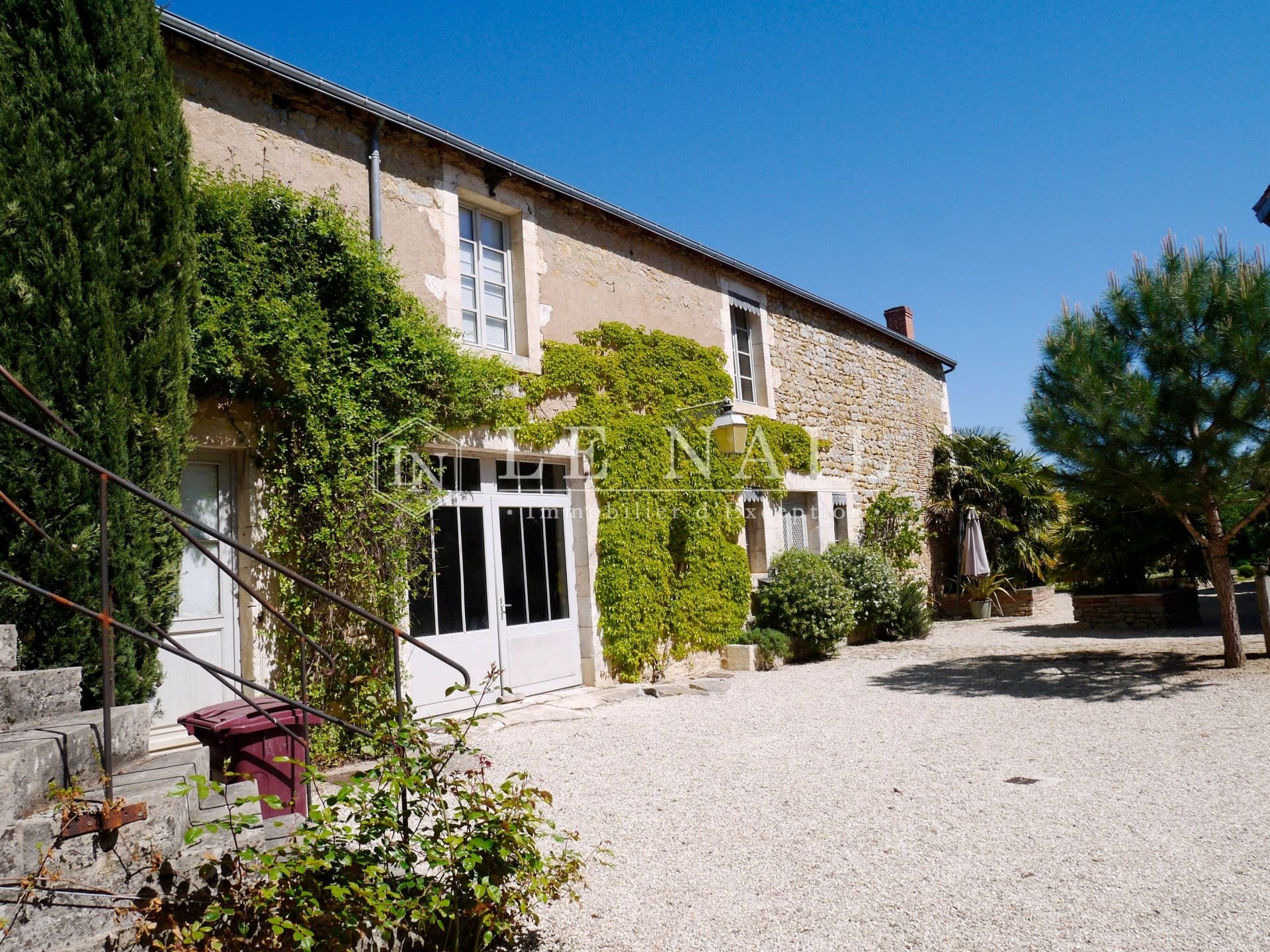 Maison à vendre, 335m², Neuvy-Saint-Sépulchre