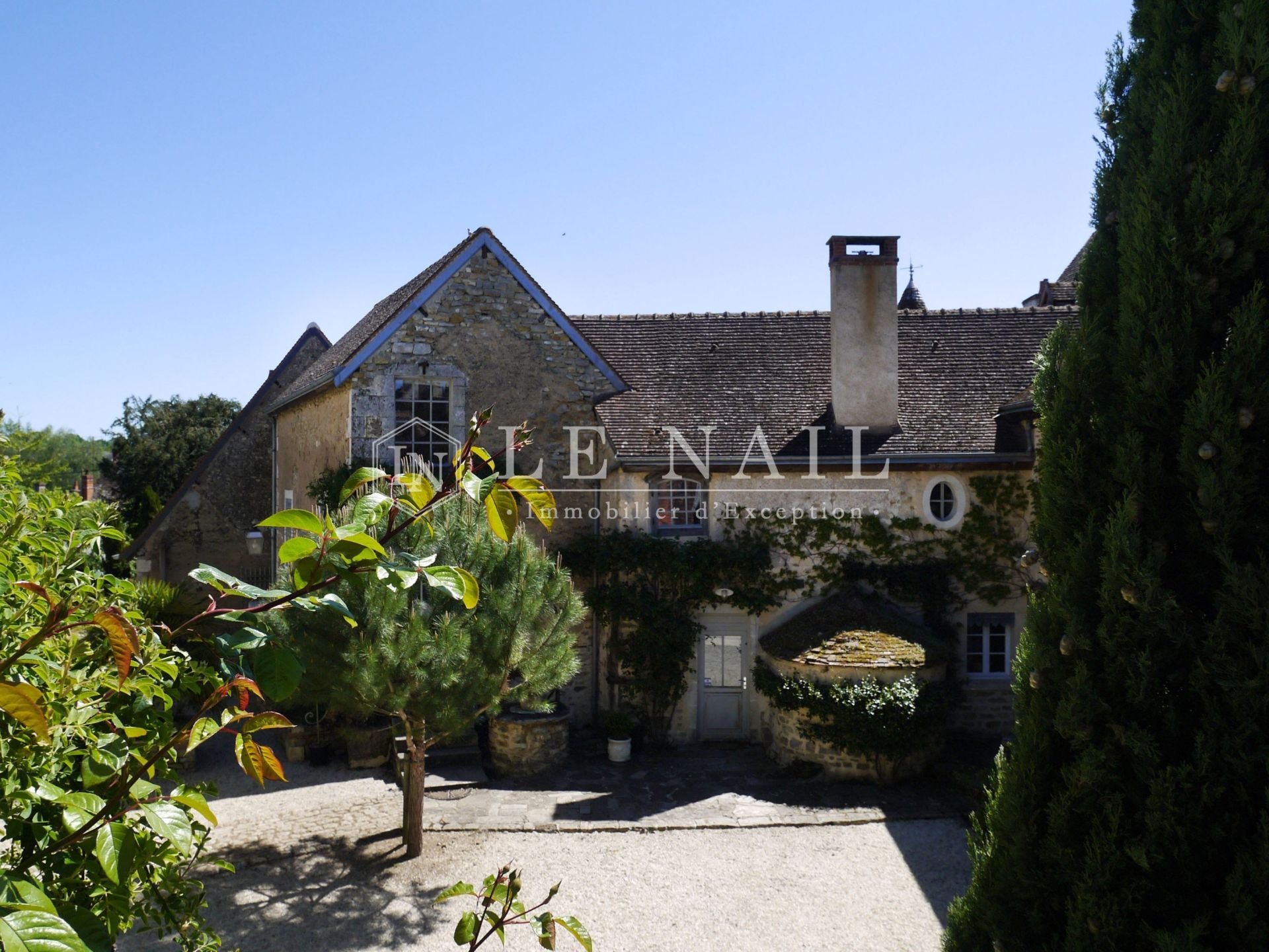 Maison à vendre, 335m², Neuvy-Saint-Sépulchre