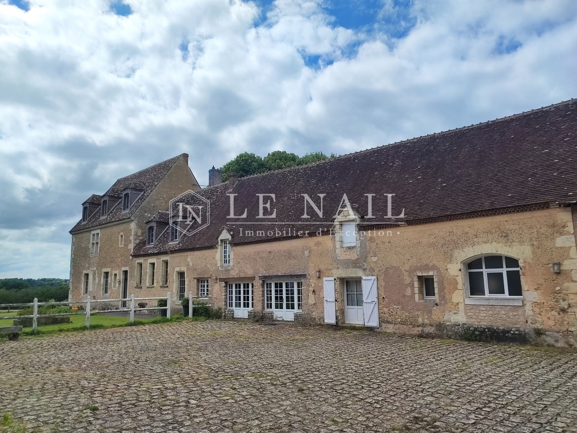 Maison à vendre, 850m², Nogent-le-Rotrou