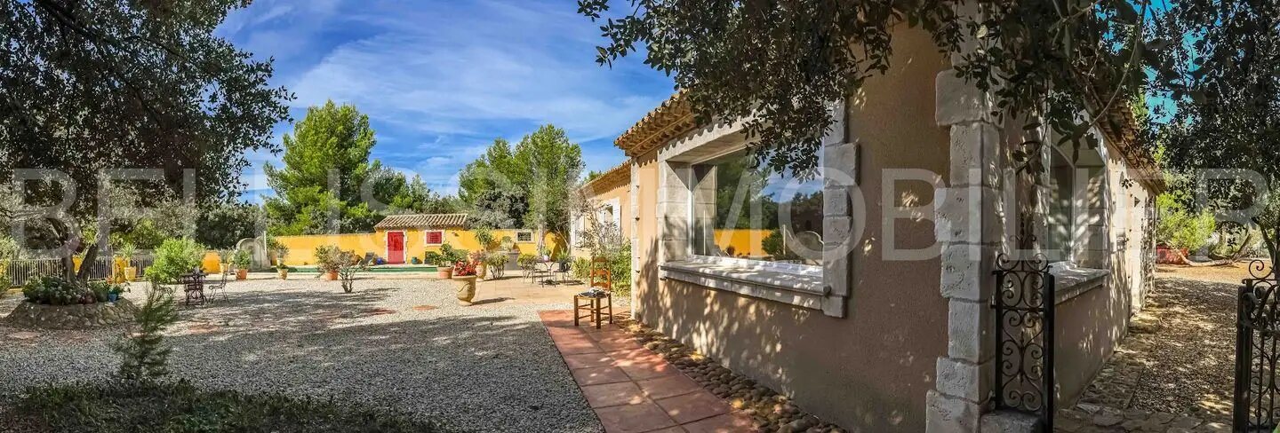 Maison à vendre, 170m², Aureille