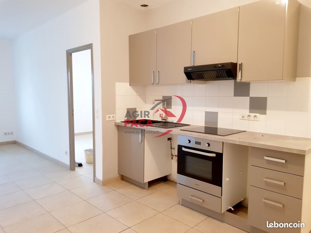 Appartement à louer, 45m², Montauroux