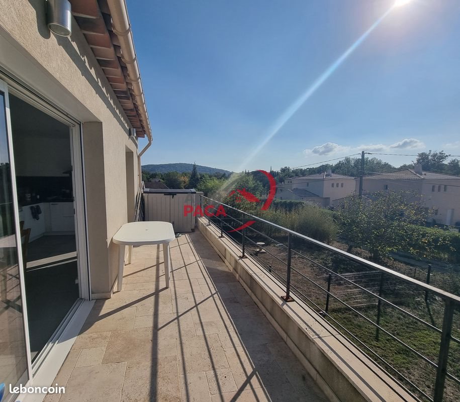 Appartement à louer, 68m², Callian