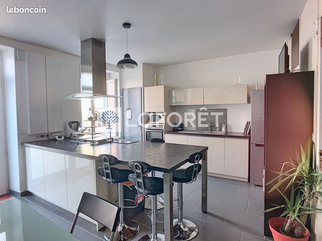 Maison à louer, 91m², Mauléon