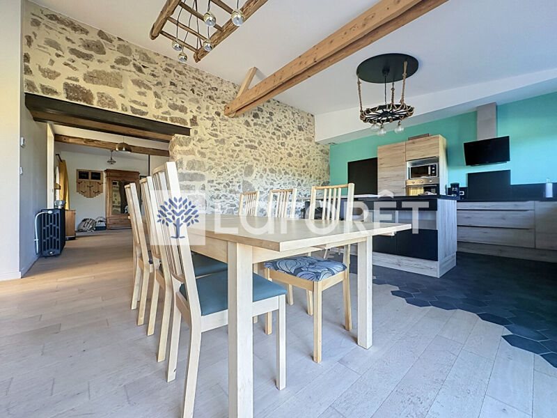 Maison à vendre, 161m², Bressuire