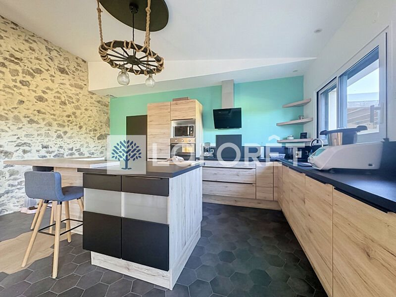 Maison à vendre, 161m², Bressuire