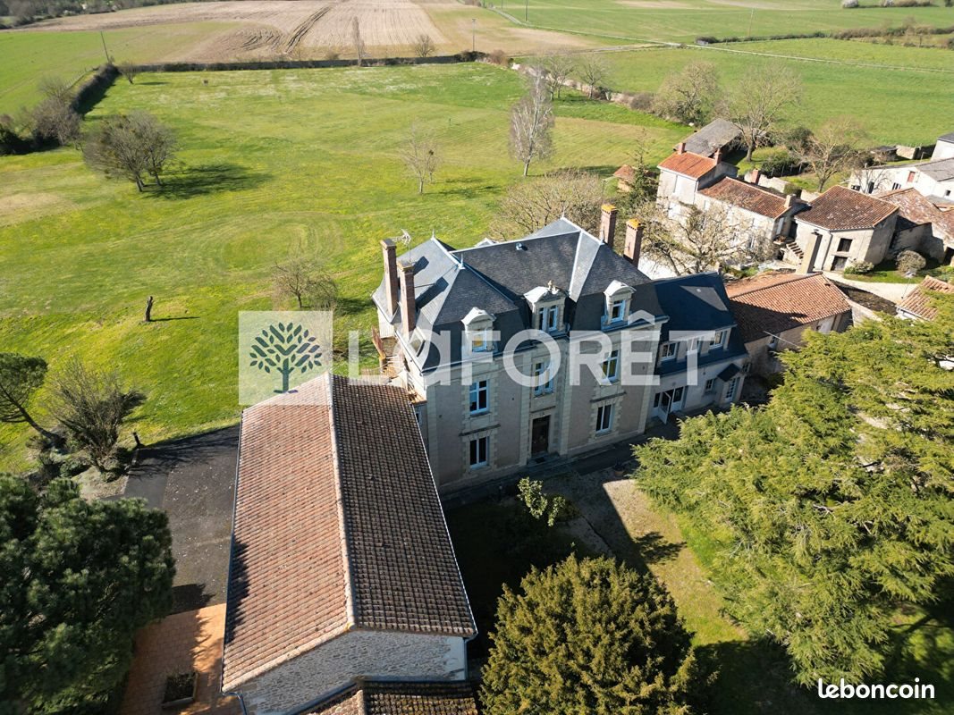 Maison à vendre, 1487m², Sainte-Verge