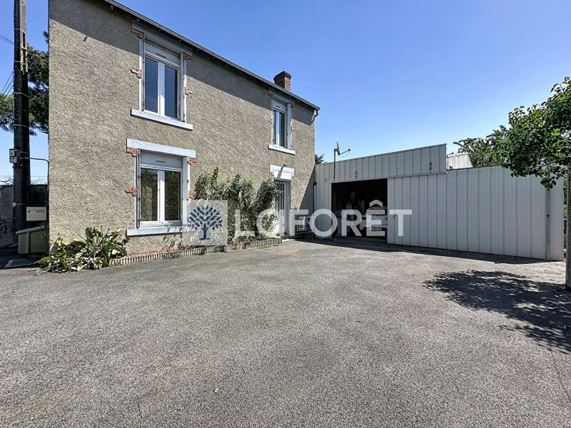 Maison à vendre, 86m², Saint-Varent