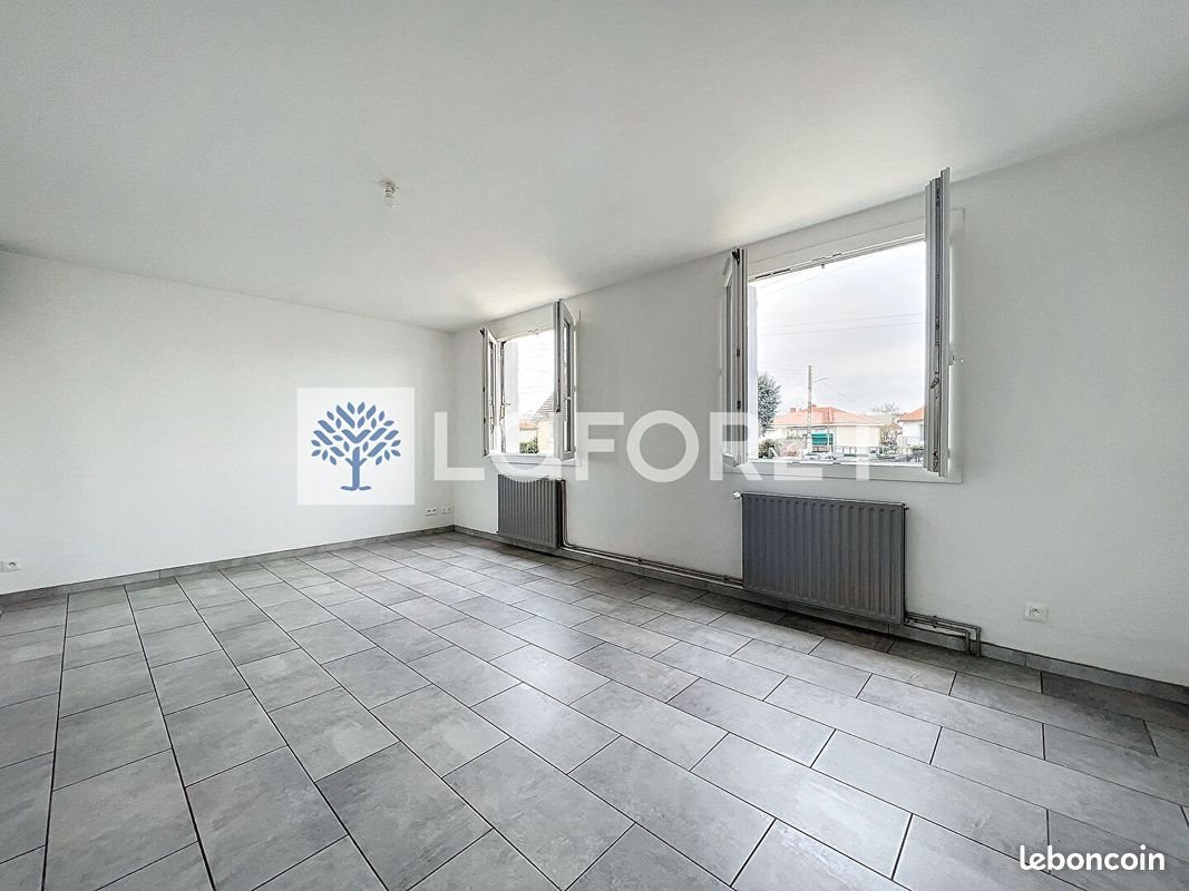 Maison à louer, 102m², Thouars